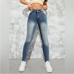 CLOSING SALE •3/$25• Women’s Light Wash Double Button Straight Leg Denim Jeans